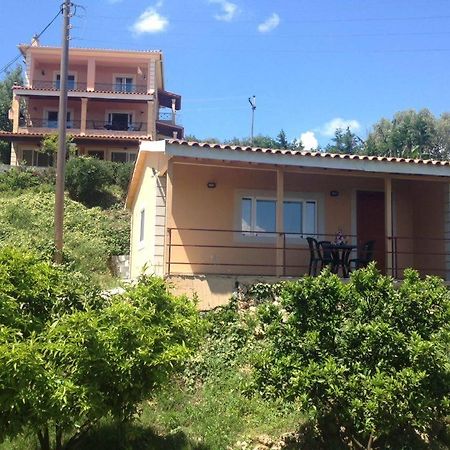 Takis&Eirini Family Apartments Perama  Dış mekan fotoğraf