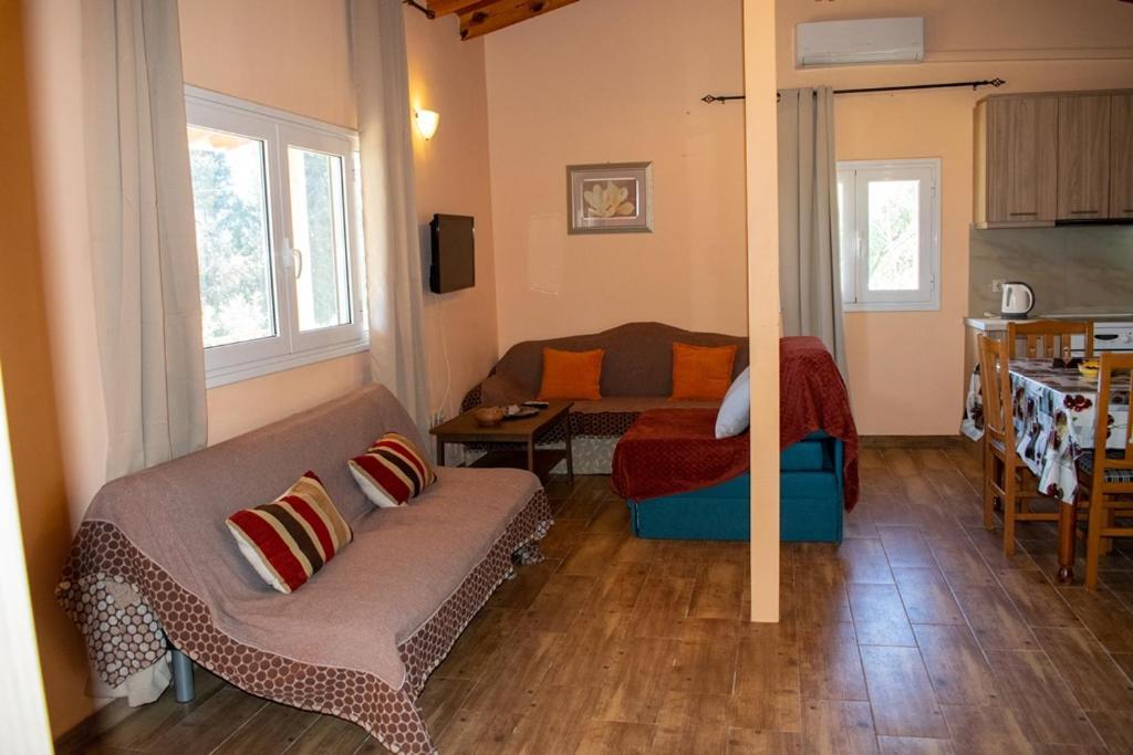 Takis&Eirini Family Apartments Perama  Dış mekan fotoğraf