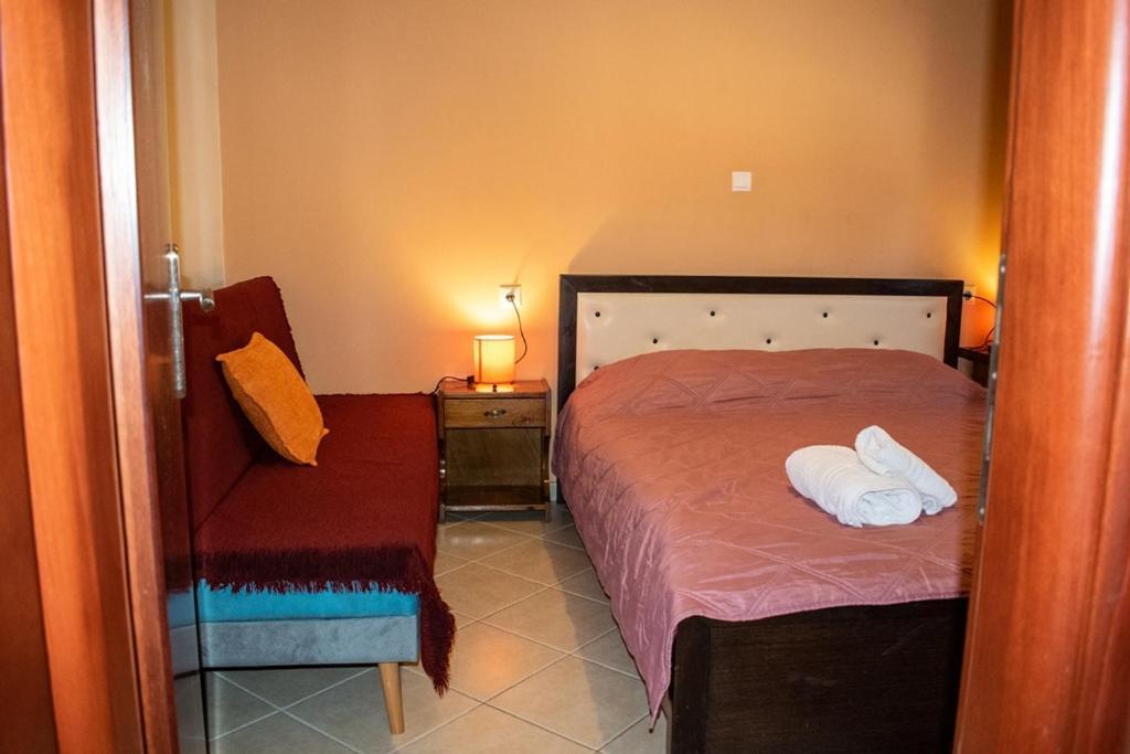 Takis&Eirini Family Apartments Perama  Dış mekan fotoğraf