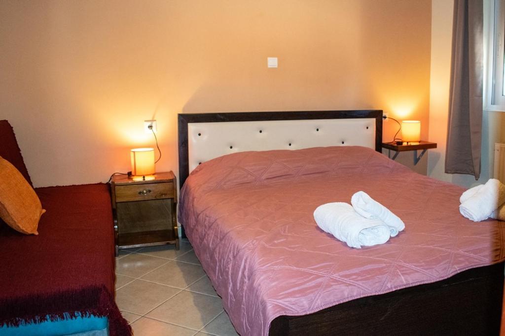 Takis&Eirini Family Apartments Perama  Dış mekan fotoğraf
