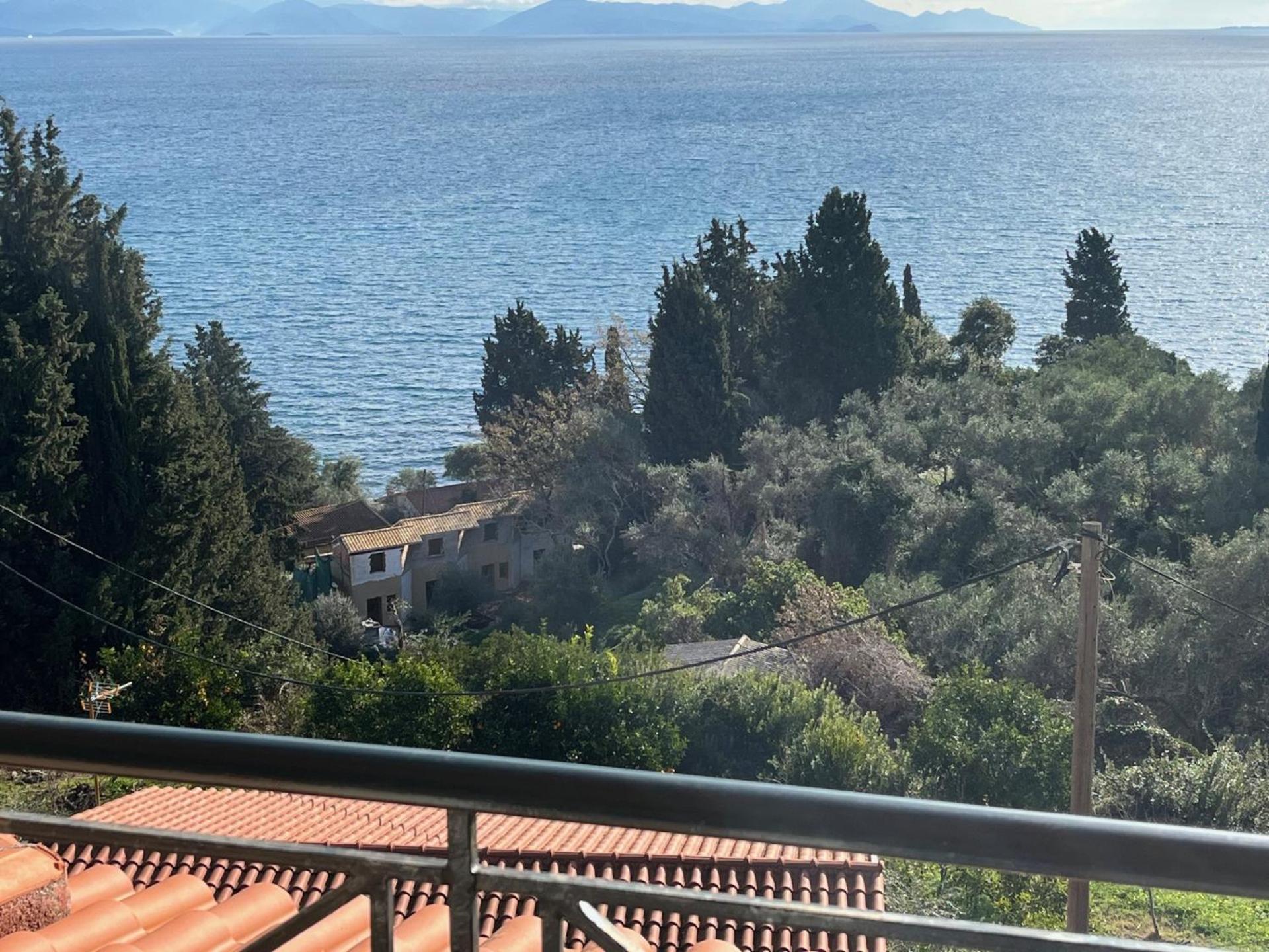 Takis&Eirini Family Apartments Perama  Dış mekan fotoğraf