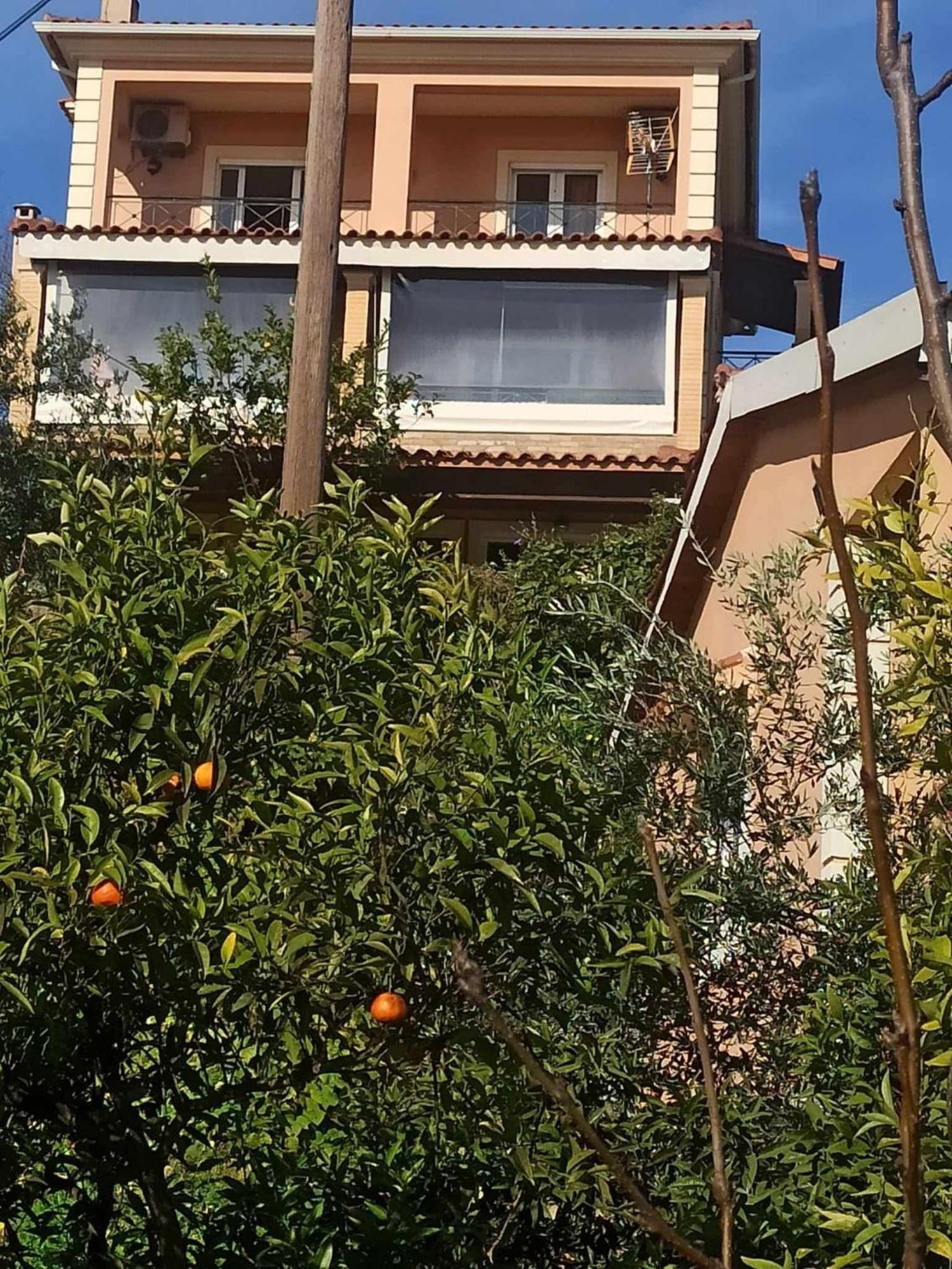 Takis&Eirini Family Apartments Perama  Dış mekan fotoğraf